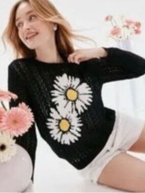 Francesca's Black Daisy Knit Sweater Crew Neck Boutique Open Knit SZ Medium